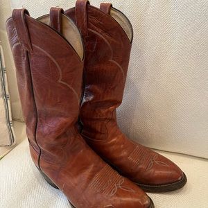 Mens size 9.5 Cowboy boots